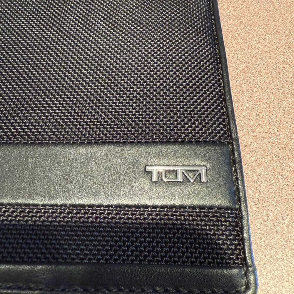 NWT Black Tumi Alpha Travel Lanyard Ballistic Nylon & Leather - Picture 5 of 7